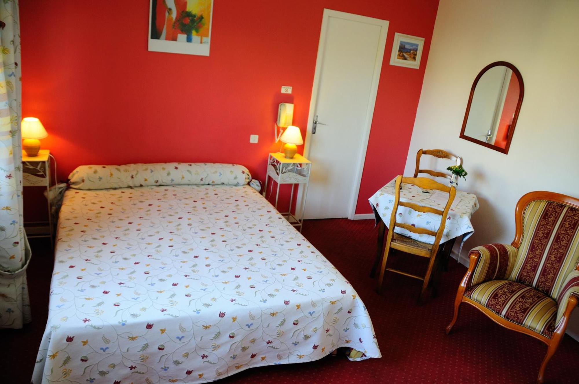 סלון-דה-פרובנס Logis Hotel Du Midi מראה חיצוני תמונה