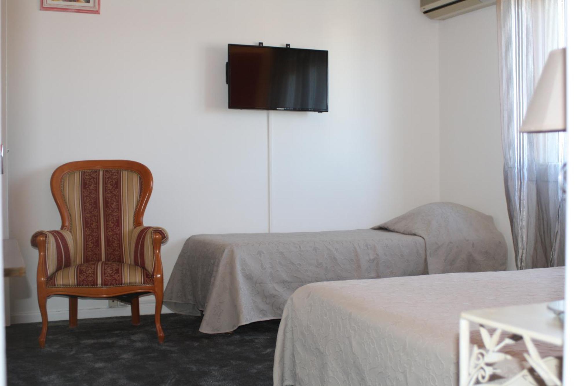 סלון-דה-פרובנס Logis Hotel Du Midi מראה חיצוני תמונה