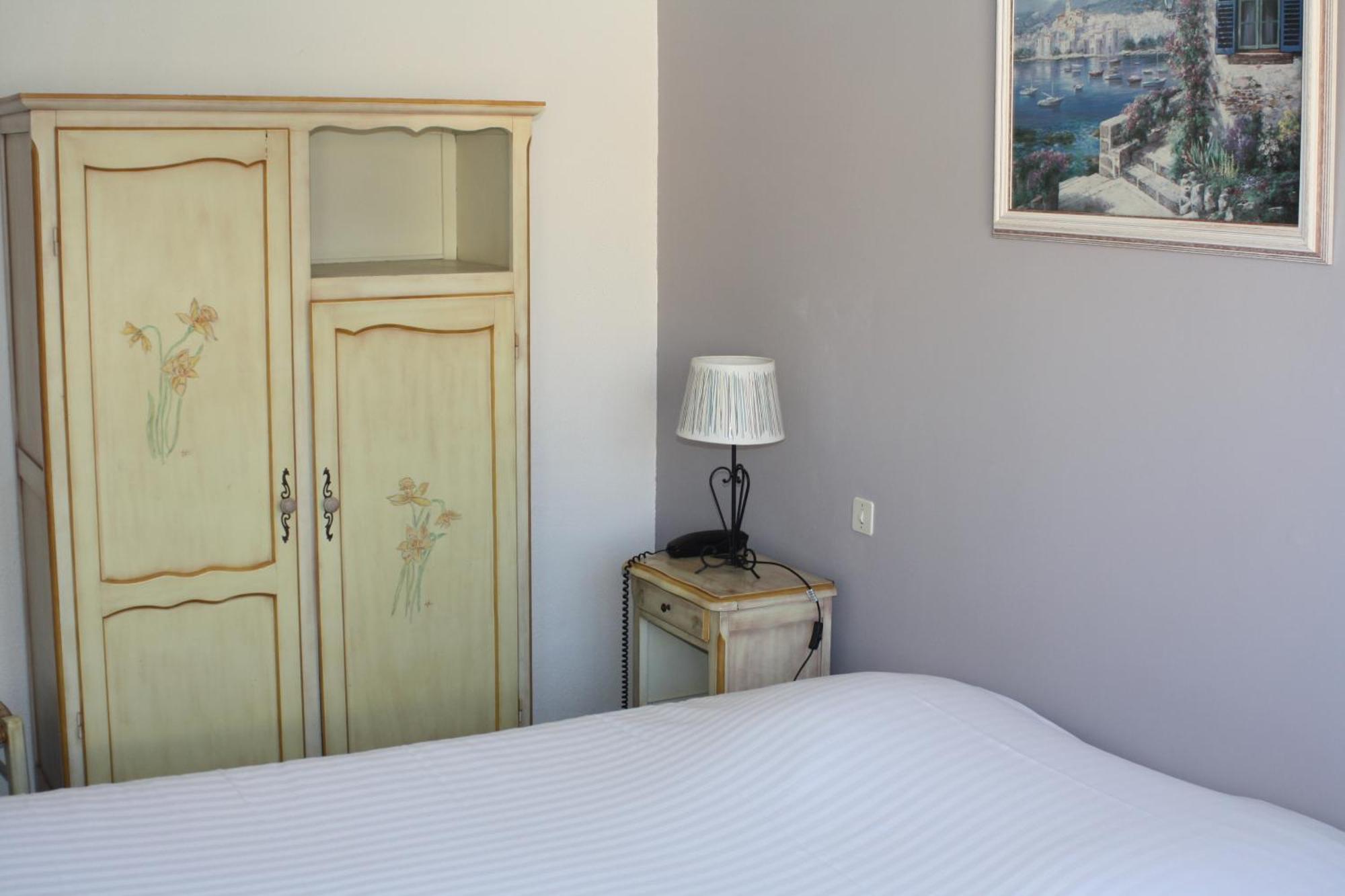 סלון-דה-פרובנס Logis Hotel Du Midi מראה חיצוני תמונה