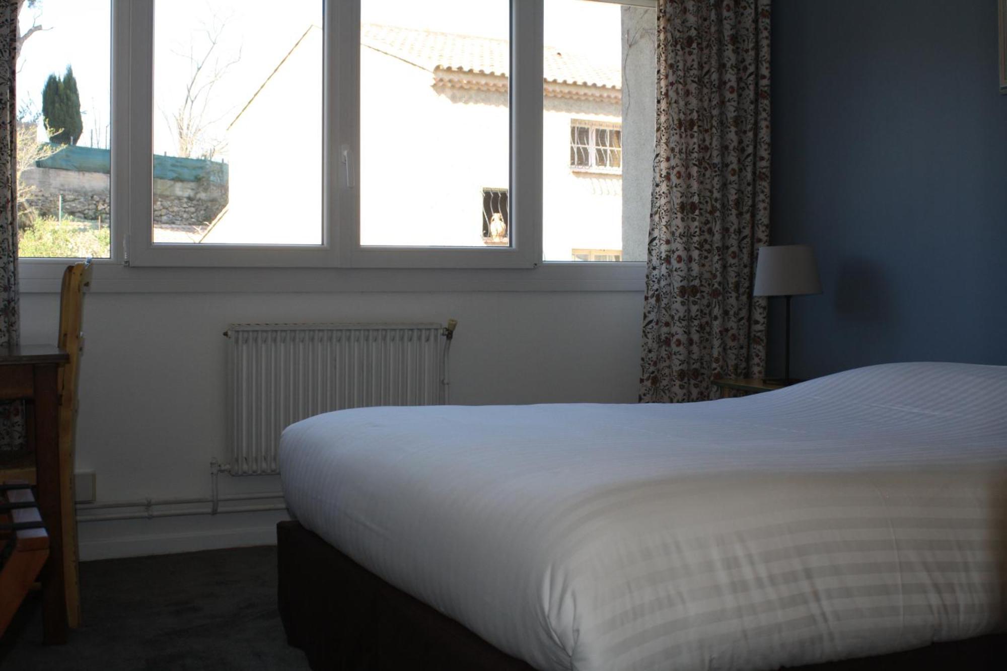 סלון-דה-פרובנס Logis Hotel Du Midi מראה חיצוני תמונה
