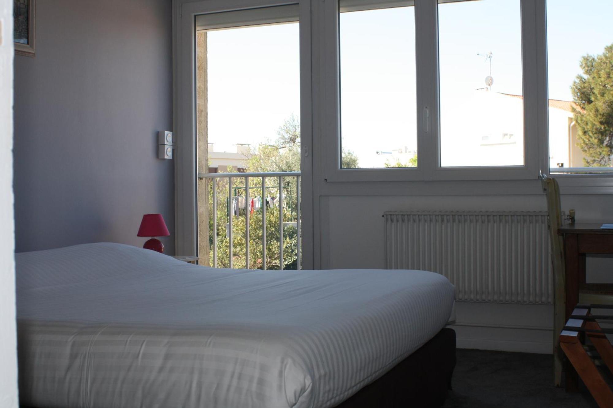 סלון-דה-פרובנס Logis Hotel Du Midi מראה חיצוני תמונה