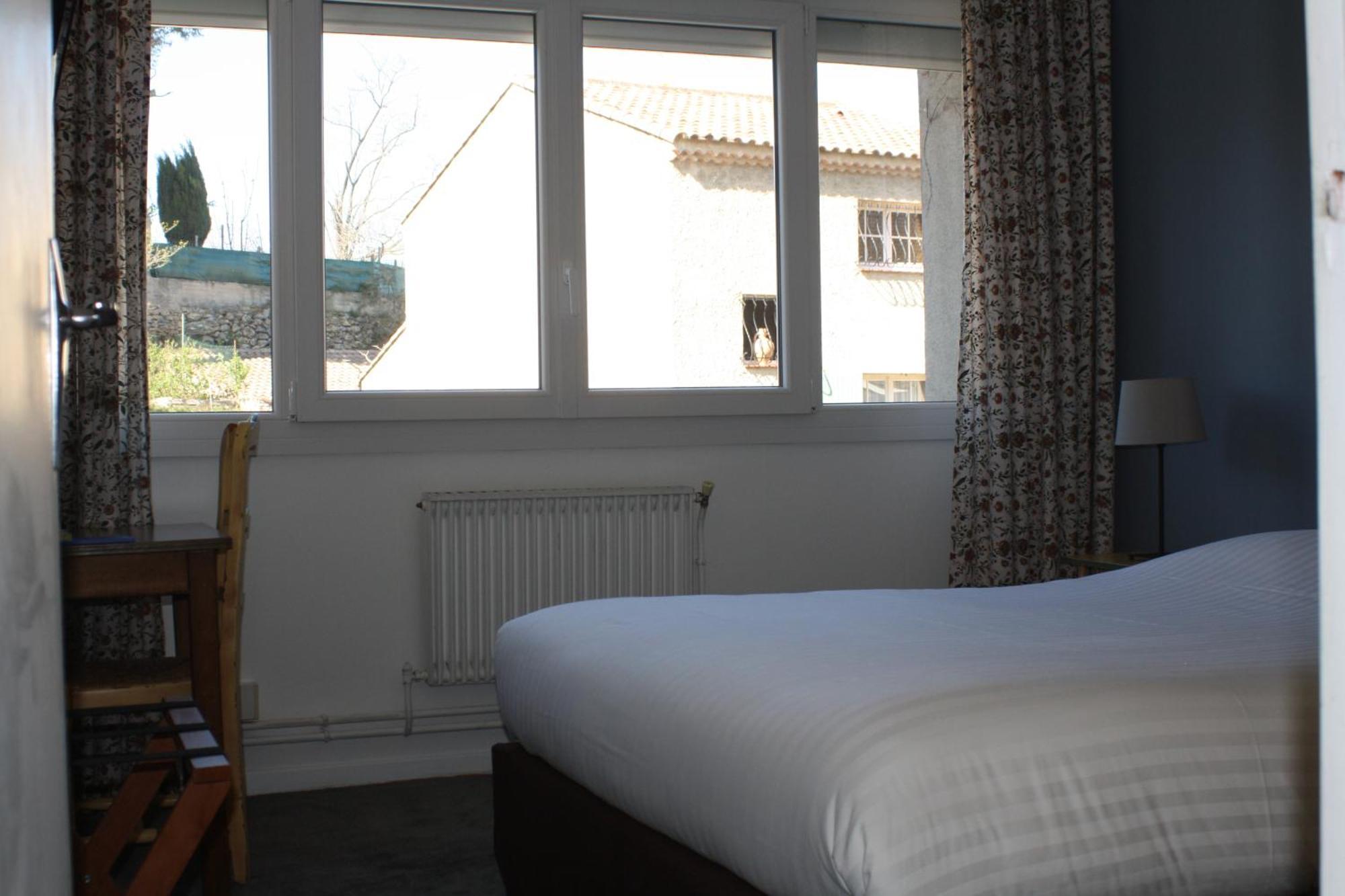 סלון-דה-פרובנס Logis Hotel Du Midi מראה חיצוני תמונה