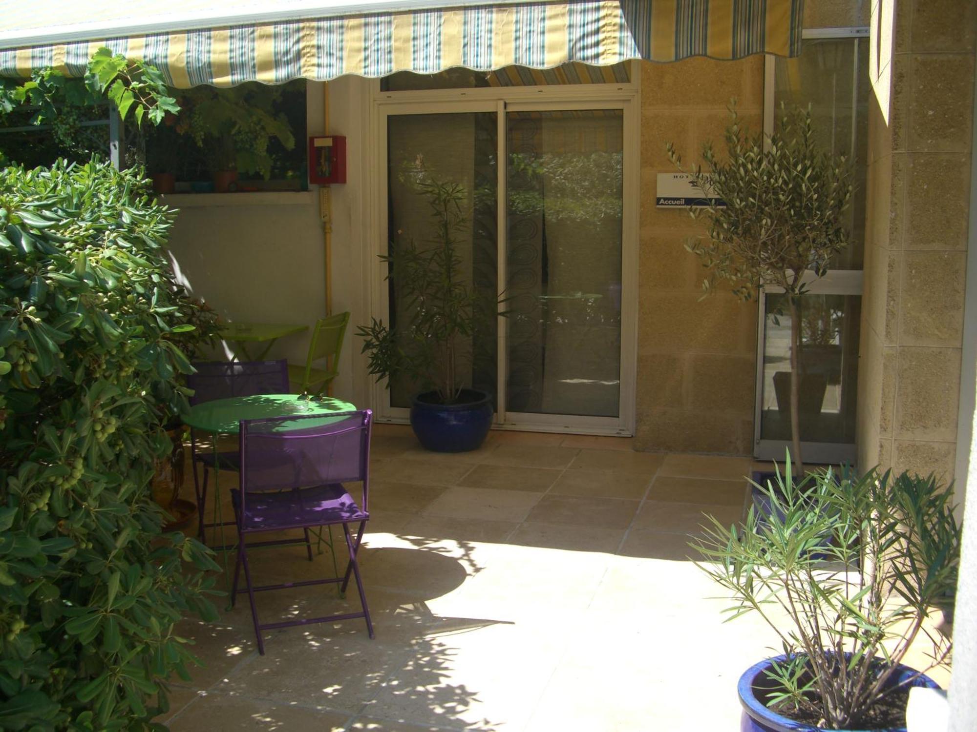 סלון-דה-פרובנס Logis Hotel Du Midi מראה חיצוני תמונה