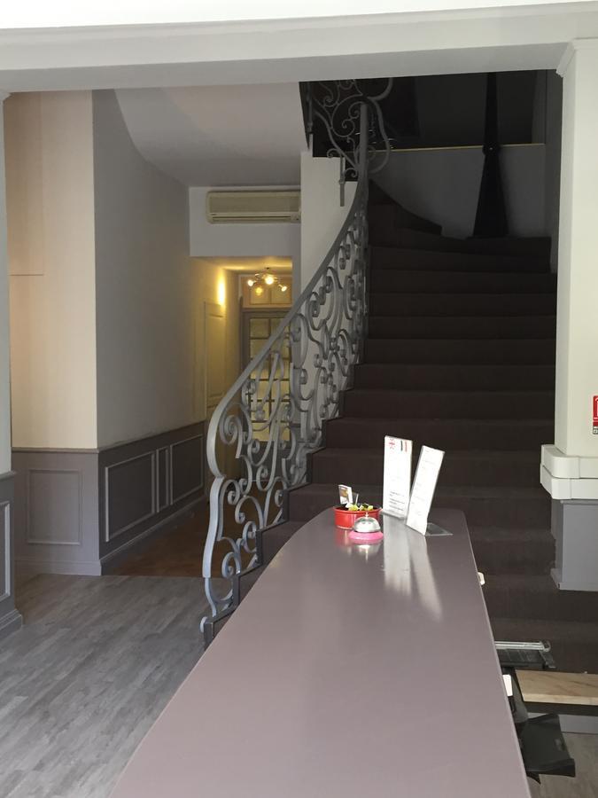 סלון-דה-פרובנס Logis Hotel Du Midi מראה חיצוני תמונה