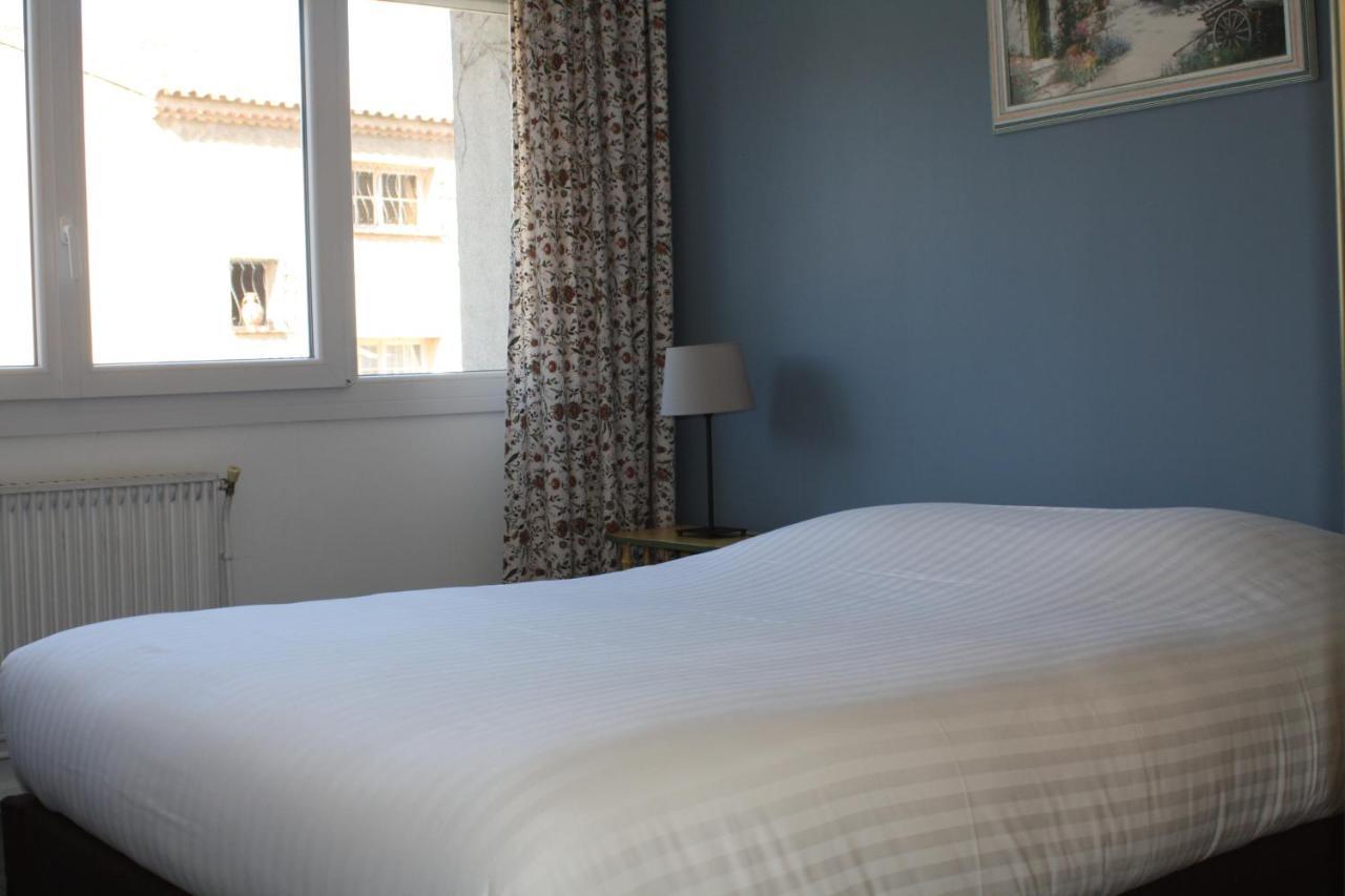 סלון-דה-פרובנס Logis Hotel Du Midi מראה חיצוני תמונה